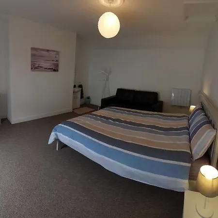 Keeles Townhouse Bed & Breakfast *