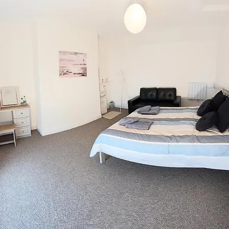 Bed & Breakfast Keeles Townhouse *