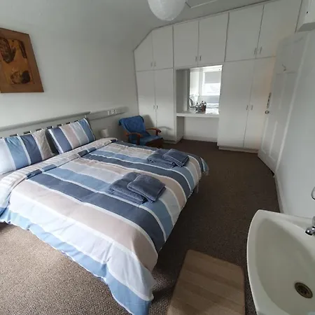 Keeles Townhouse * Birr