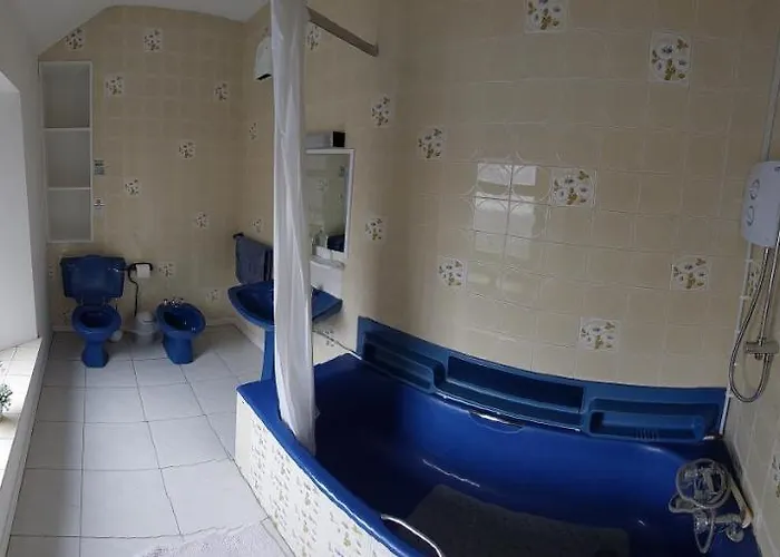 Nocleg ze śniadaniem Keeles Townhouse *